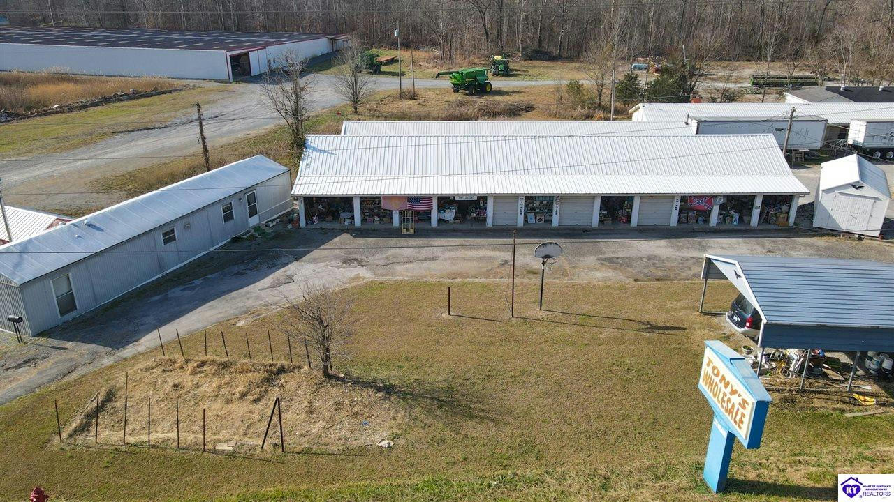 633 COLUMBIA HWY, GREENSBURG, KY 42743, photo 1 of 27