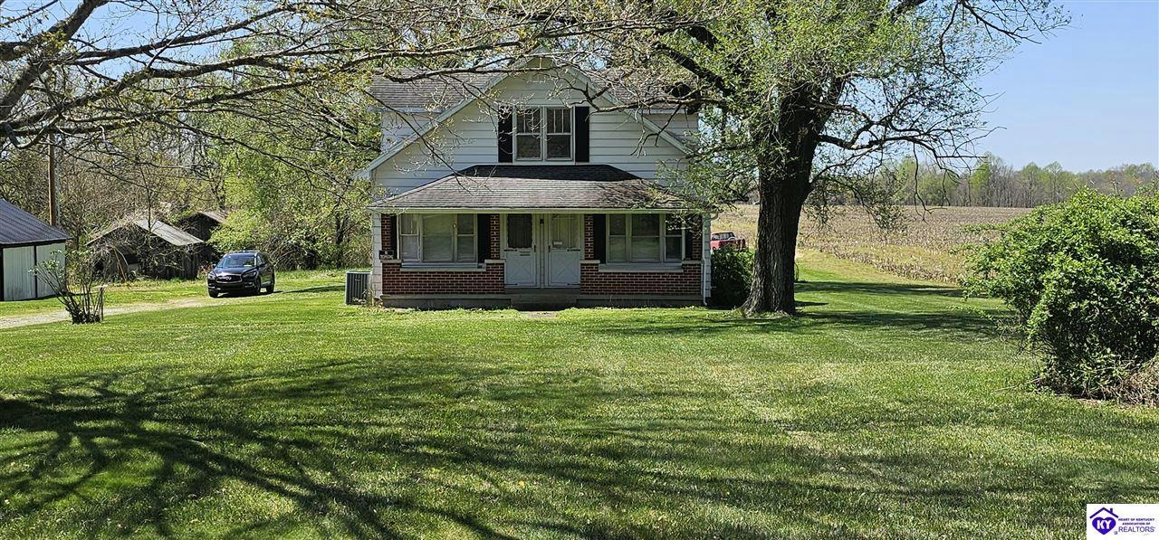 8055 SALOMA RD, CAMPBELLSVILLE, KY 42718, photo 1 of 39