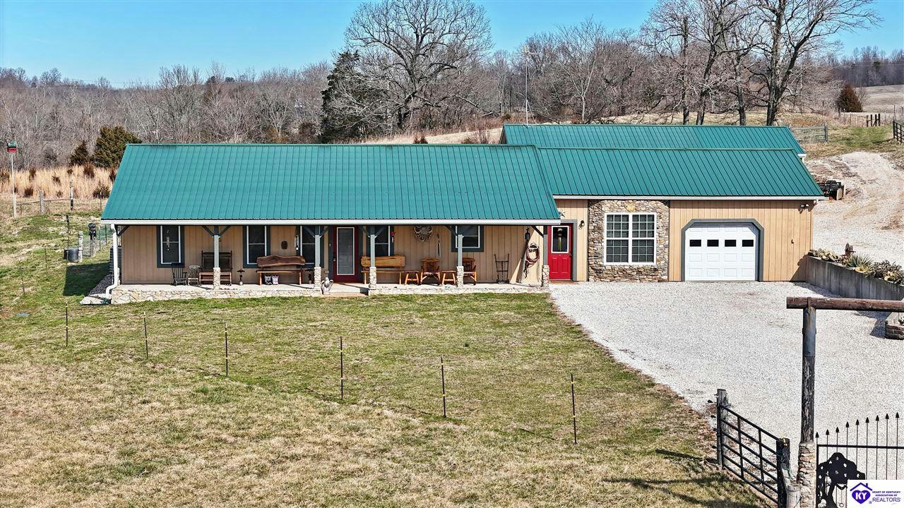 3186 BARDSTOWN RD, HODGENVILLE, KY 42748, photo 1 of 68